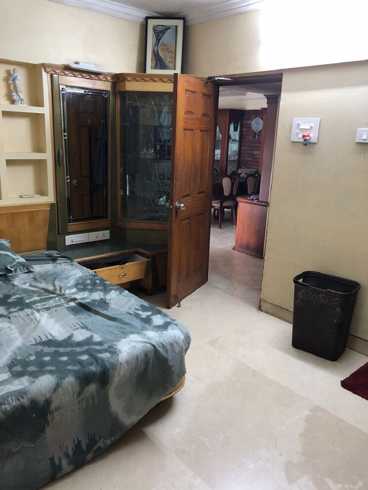 Room, bandra west 2 Bedroom 750 Sq.Ft. Apartment In Bandra West Mumbai 7773336