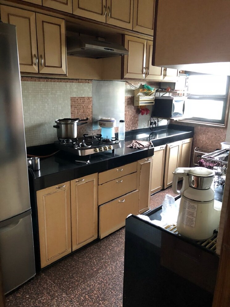 Kitchen, bandra west 2 Bedroom 750 Sq.Ft. Apartment In Bandra West Mumbai 7773336