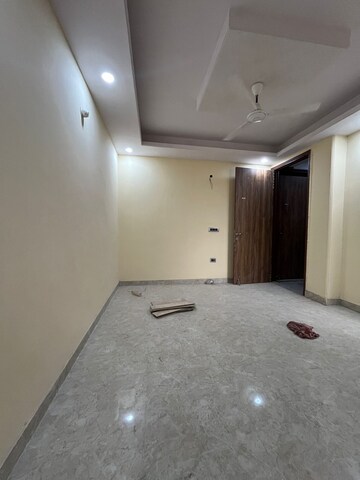 Room in 2 BHK Builder Floor at Palm Residency Chhatarpur, Chattarpur – for Sale