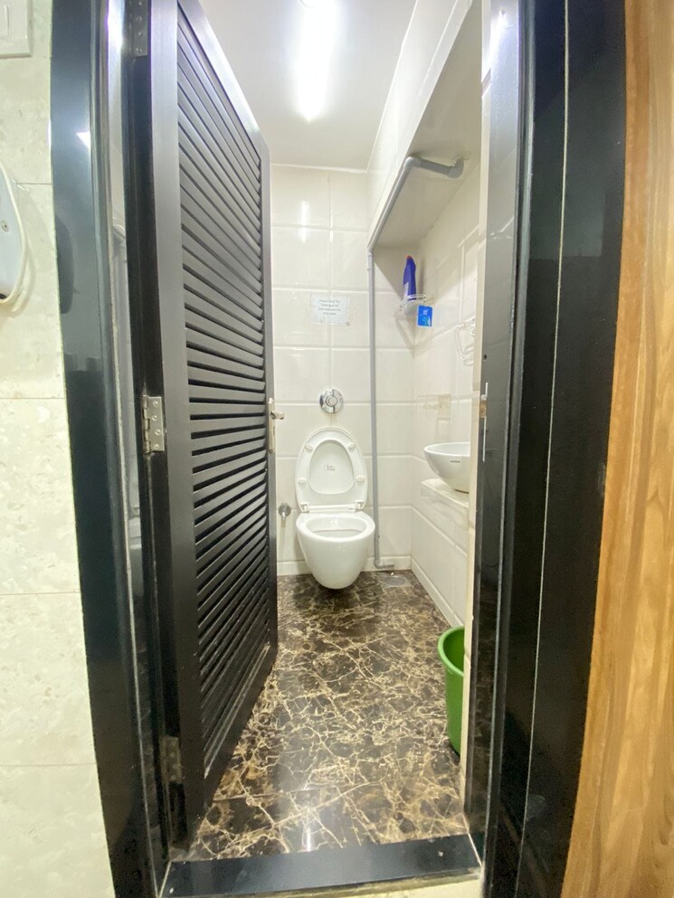 Bathroom, deep-chs-malad-east 1 Bedroom 465 Sq.Ft. Apartment In Malad East Mumbai 7773405