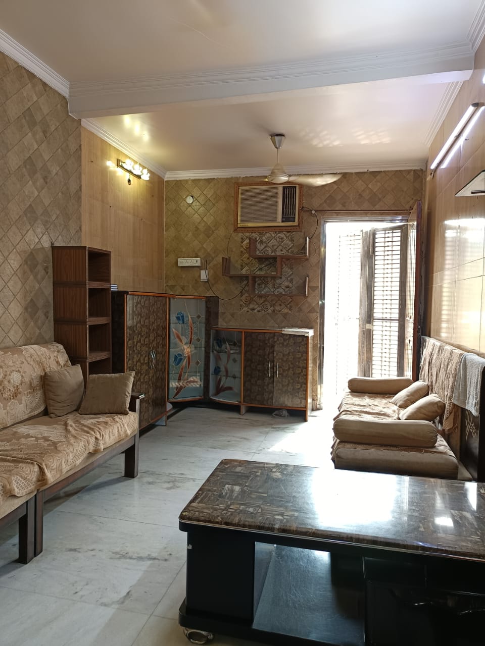 2 BHK + Pooja Room,Servant Room Apartment For Sale in Paschim Vihar