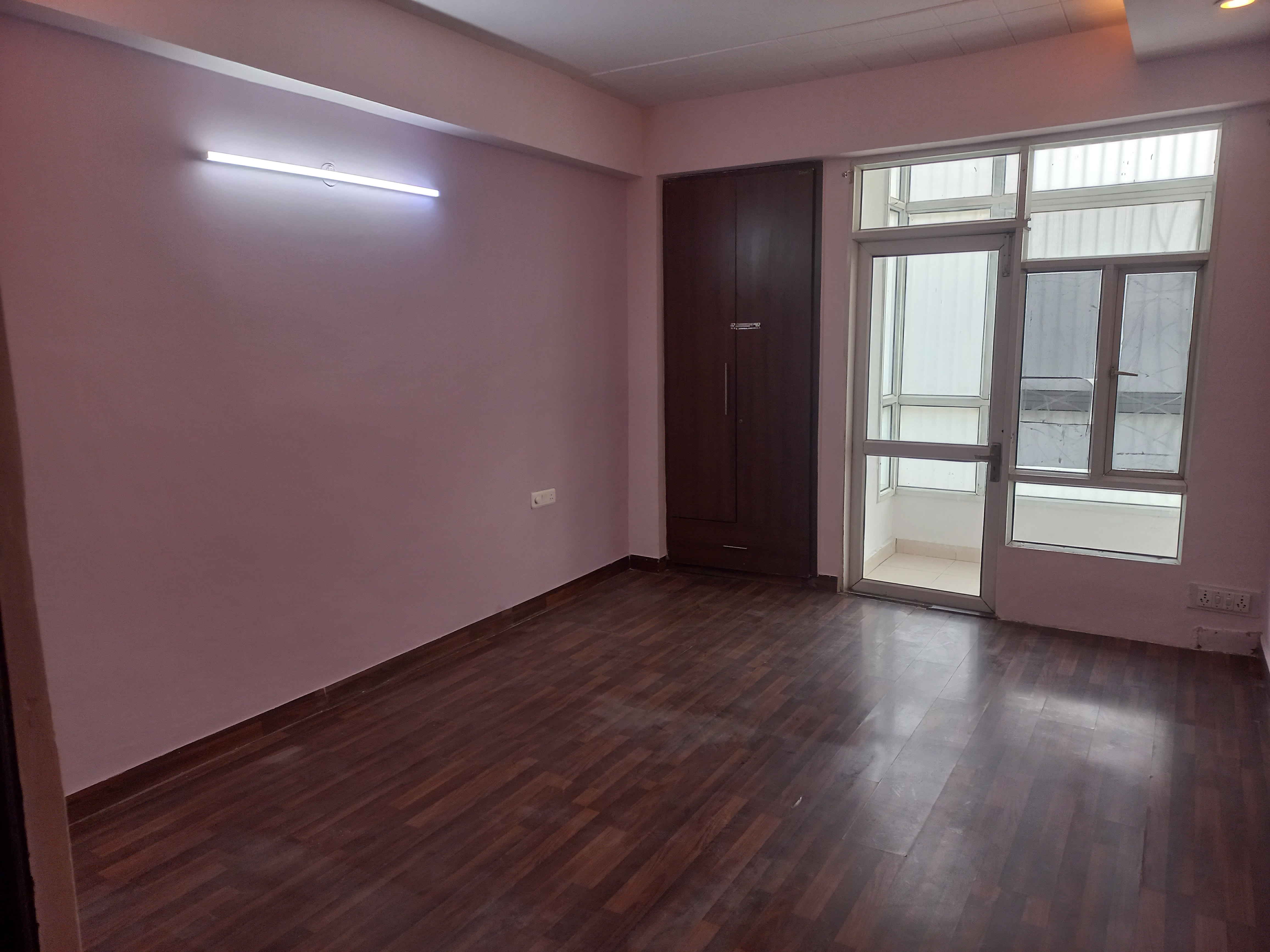 3 BHK + Extra Room Apartment For Sale in Prateek Wisteria