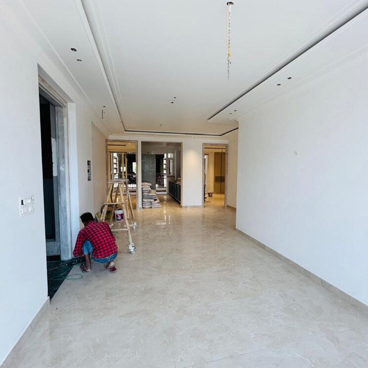 Room, nagla road 3 Bedroom 2025 Sq.Ft. Apartment In Nagla Road Zirakpur 7773700