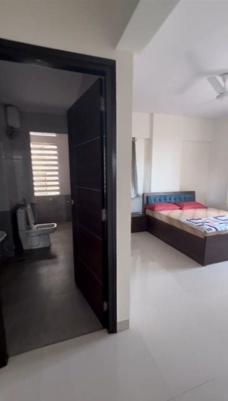 Bedroom, joy-solitaire 2 Bedroom 1000 Sq.Ft. Apartment In Juhu Mumbai 7773693