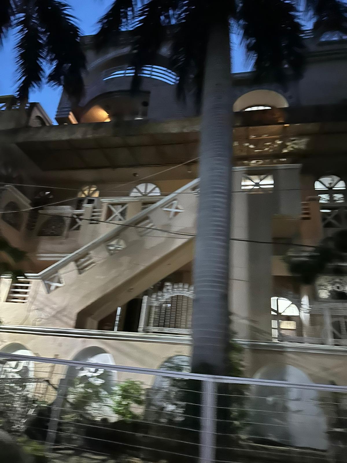 6+ BHK + Servant Room Independent House For Sale in Sector 36