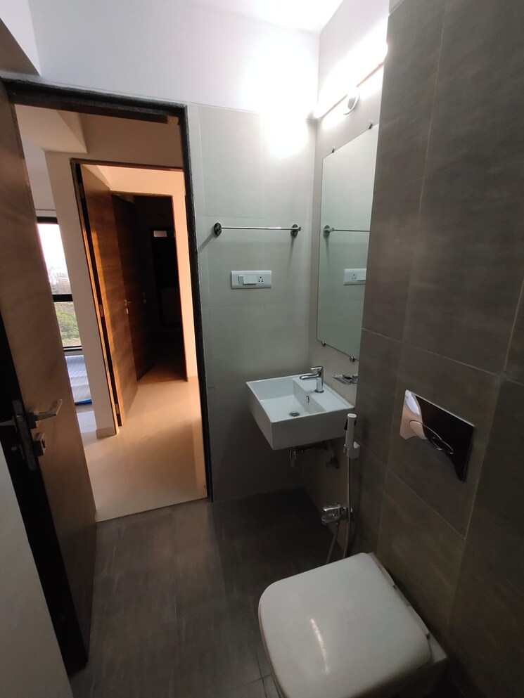 Bathroom, kanakia-rainforest 2 Bedroom 698 Sq.Ft. Apartment In Andheri East Mumbai 7773833