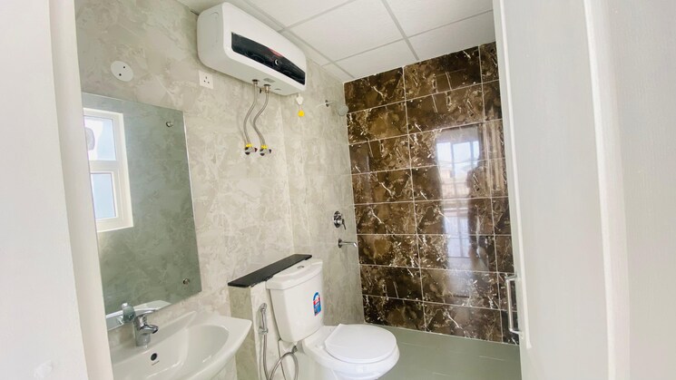 Bathroom, omaxe-new-chandigarh 3 Bedroom 2000 Sq.Ft. Builder Floor In North Mullanpur Chandigarh 7773867