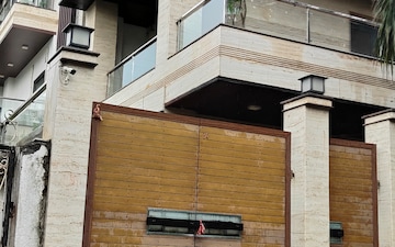 6+ BHK Independent House For Sale in Sector 61