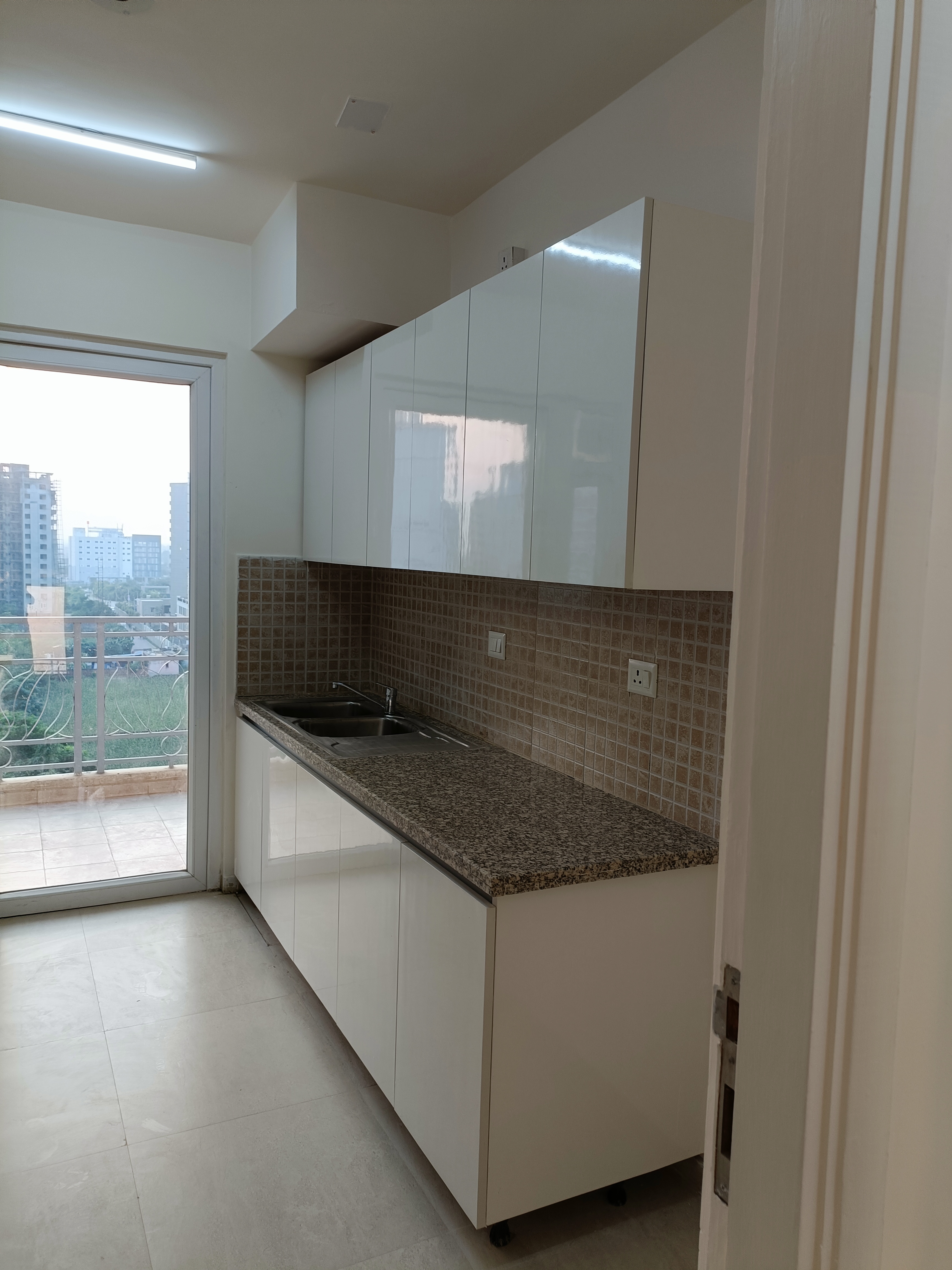 3 BHK Apartment For Sale in DLF The Skycourt