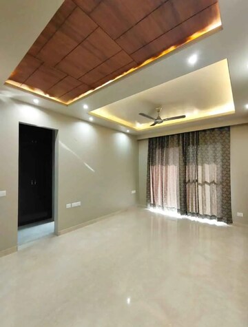 Room in 4 BHK Builder Floor at Ansal API Esencia, Sector 67 – for Sale