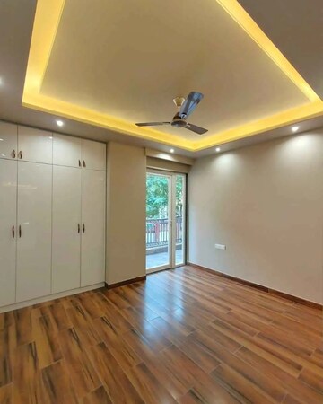 Room in 4 BHK Builder Floor at Ansal API Esencia, Sector 67 – for Sale