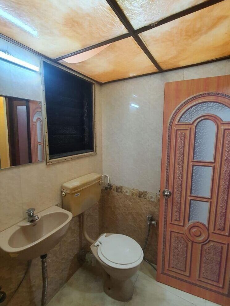 Bathroom, versova 2 Bedroom 900 Sq.Ft. Apartment In Versova Mumbai 7774116