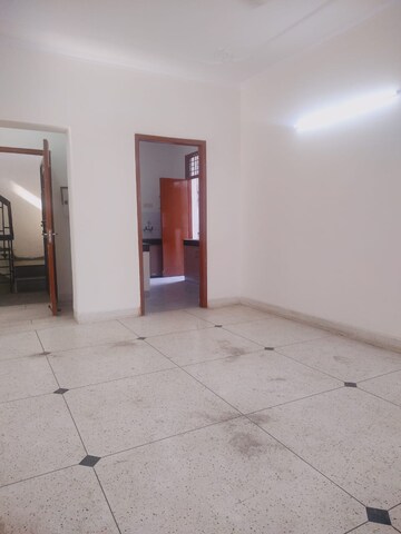 Room in 3 BHK Apartment at Cosmos Express 99, Sector 99 – for Sale