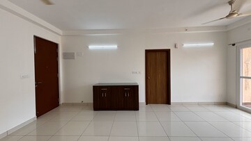 Room in 3 BHK Apartment at Prestige Finsbury Park Regent, Bagaluru  – for Rent