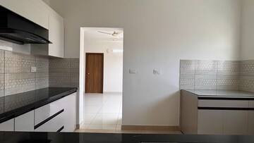 Room in 3 BHK Apartment at Prestige Finsbury Park Regent, Bagaluru  – for Rent