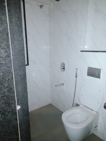Bathroom in 5 BHK Apartment at Mayuresh Apartment Kothrud, Kothrud – for Sale