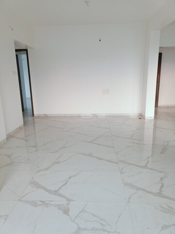 Room in 5 BHK Apartment at Mayuresh Apartment Kothrud, Kothrud – for Sale