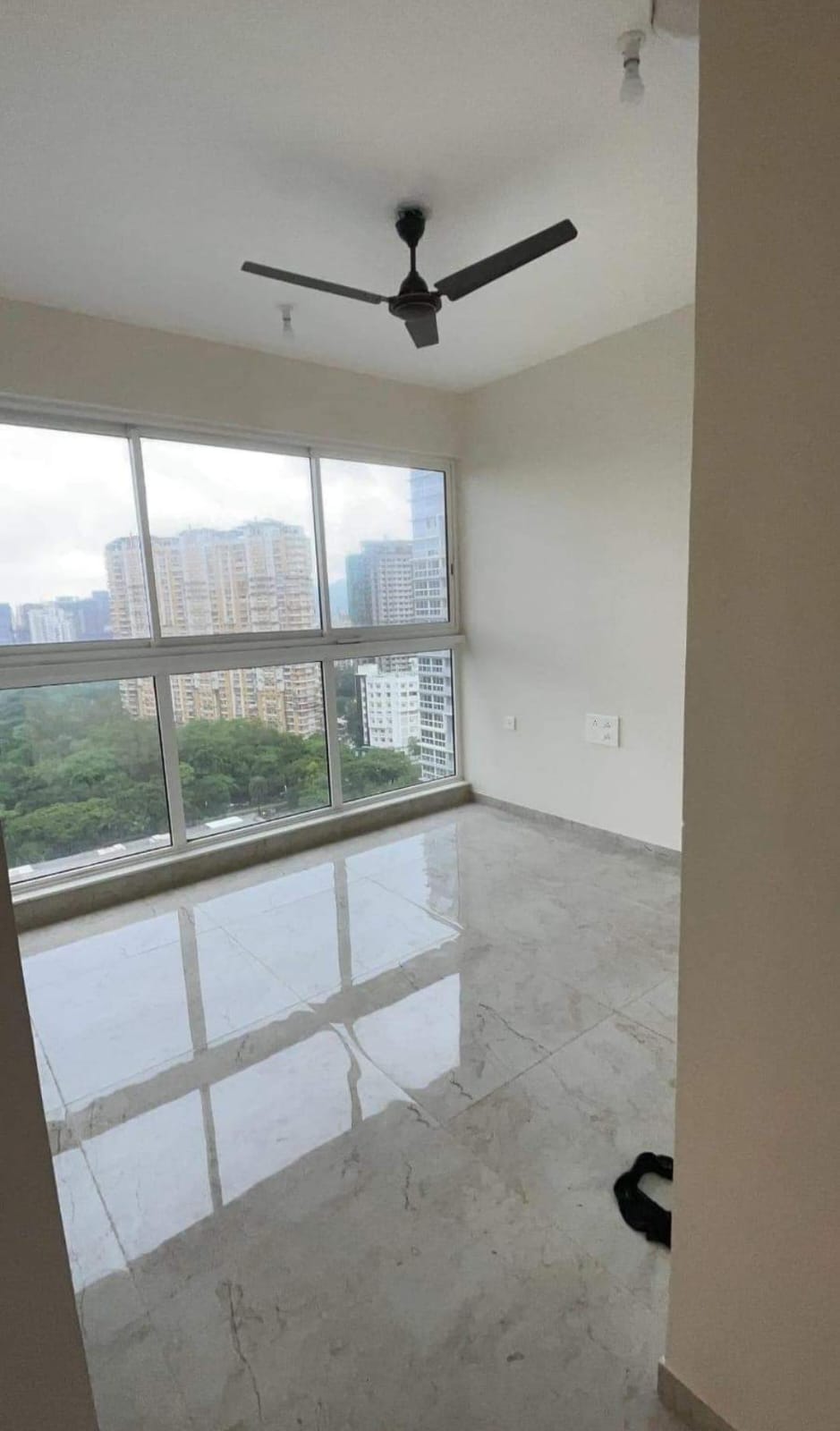 2 BHK Apartment For Sale in Lodha Amara