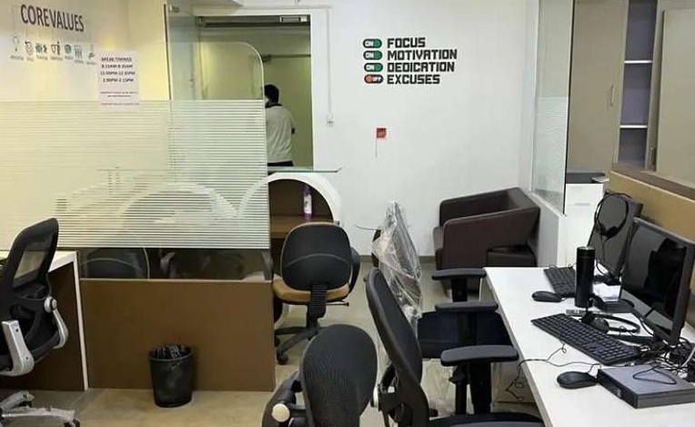 Commercial Office Space 2200 Sq.Ft. For Rent in Nariman Point Mumbai  7774383