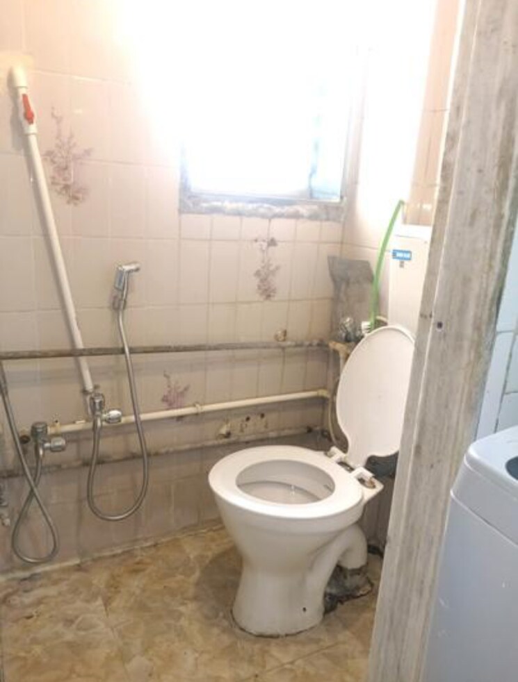 Bathroom, yogi-chhaya-chs 1 Bedroom 420 Sq.Ft. Apartment In Borivali West Mumbai 7774525