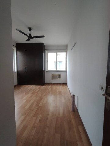 Room in 3 BHK Apartment at Vatika Gurgaon 21, Sector 83 – for Sale