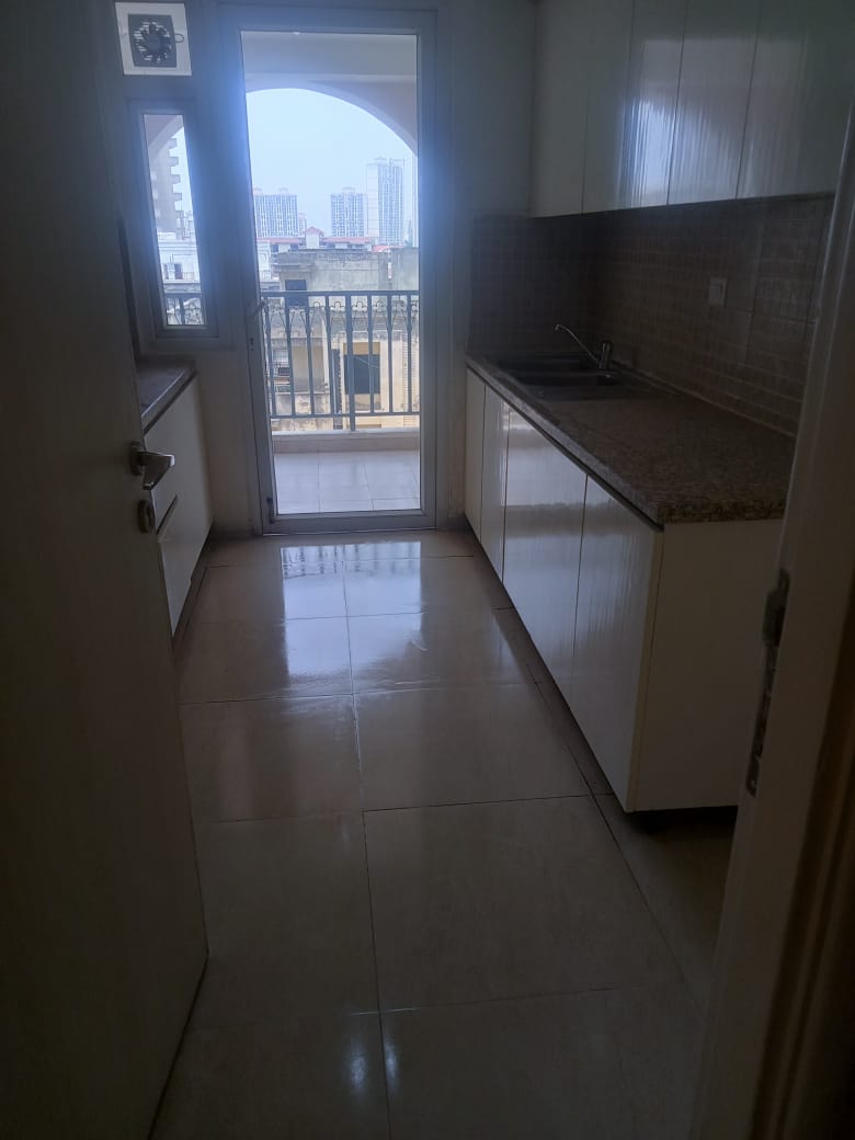 3 BHK 1931 Sq.Ft. Apartment in DLF The Skycourt