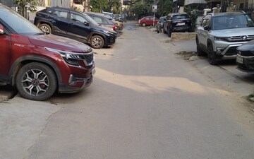 Plot For Sale in New Palam Vihar Phase 1