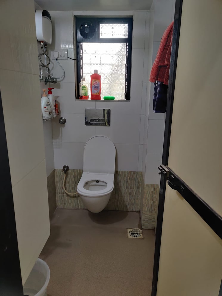 Bathroom, ravi-group-gaurav-garden-1 2 Bedroom 900 Sq.Ft. Apartment In Kandivali West Mumbai 7774717