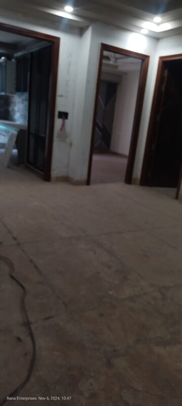 Room in 4 BHK Builder Floor at Palam Vihar Residents Association, Palam Vihar – for Sale