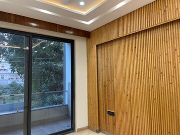 Furnished Amenities in 4 BHK Builder Floor at Sushant Lok I – for Rent