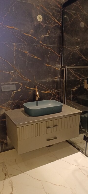 Bathroom in 4 BHK Villa at Chinmay Urbanac Garden, Gomti Nagar – for Sale