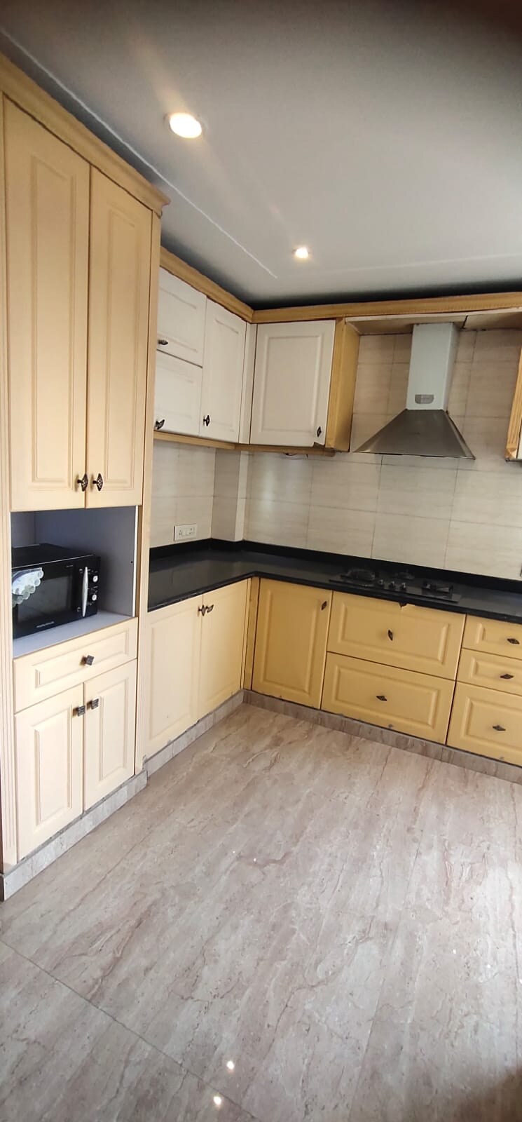 Kitchen, dlf-hamilton-court 3 Bedroom 2659 Sq.Ft. Apartment In Sector 27 Gurgaon 7774792