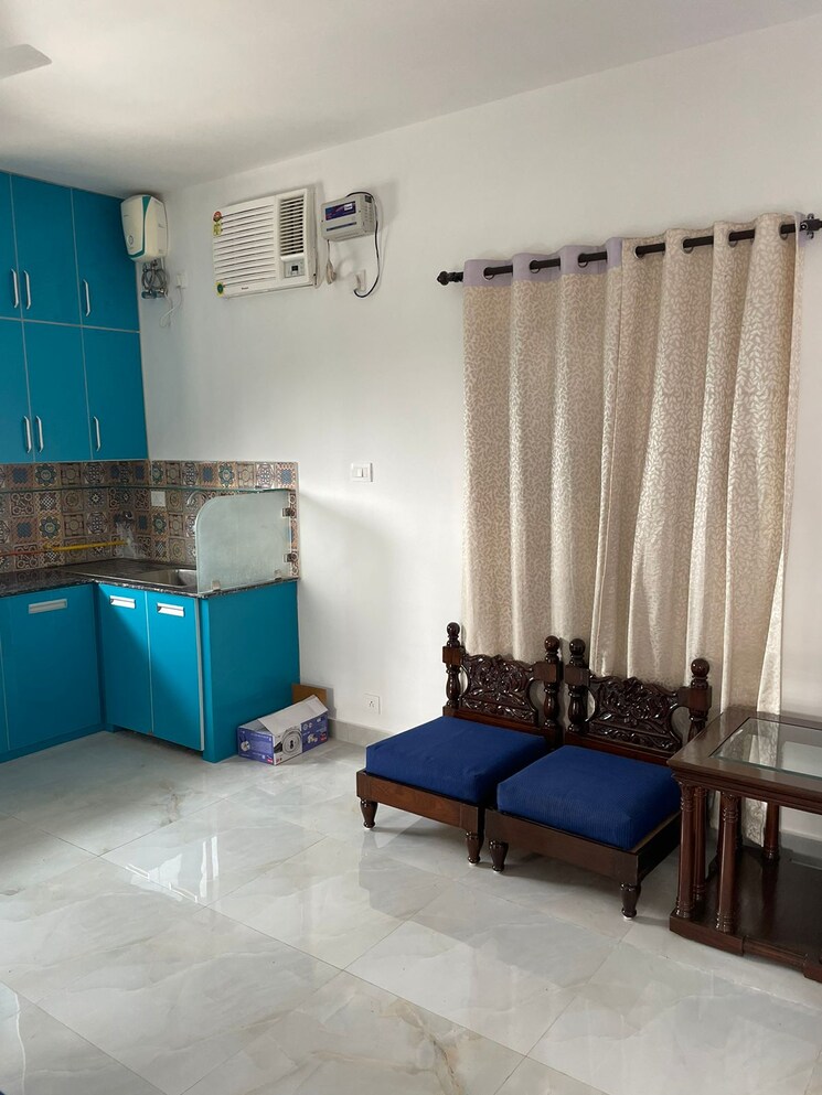 Living Room, igi airport area 1 Bedroom 450 Sq.Ft. Builder Floor In Igi Airport Area Delhi 7774918
