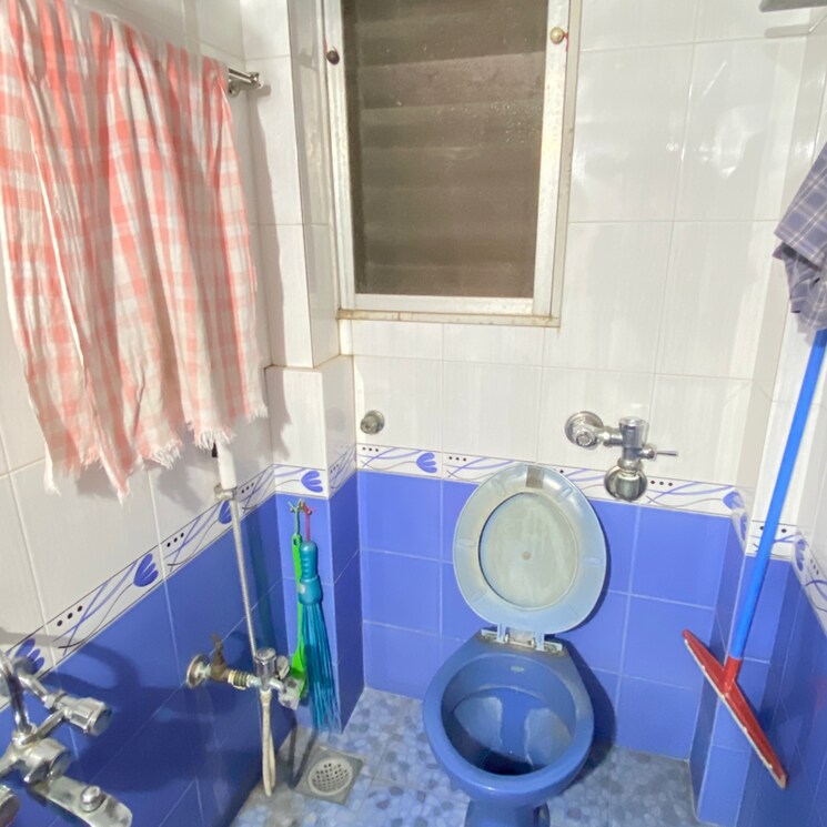 Bathroom, mulund east 2 Bedroom 876 Sq.Ft. Apartment In Mulund East Mumbai 7774982
