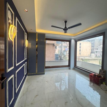 Room in 3 BHK Builder Floor at Chattarpur – for Sale