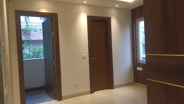 Building Lobby in 3 BHK Builder Floor at East Patel Nagar – for Sale