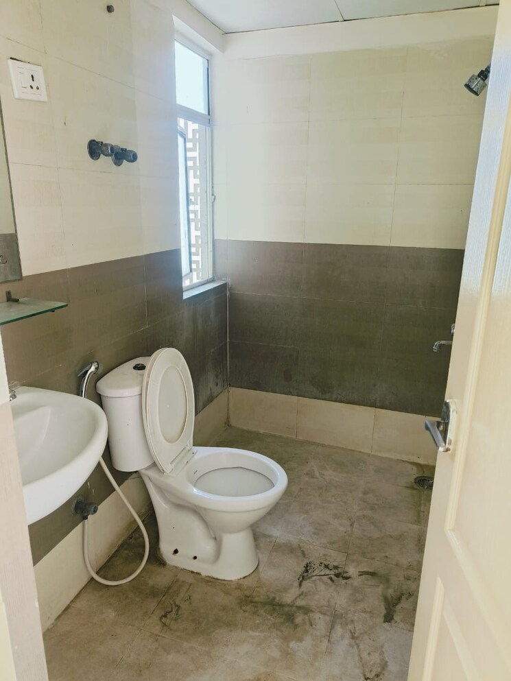 Master Bedroom, maxblis-white-house 2 Bedroom 900 Sq.Ft. Apartment In Sector 75 Noida 7775044