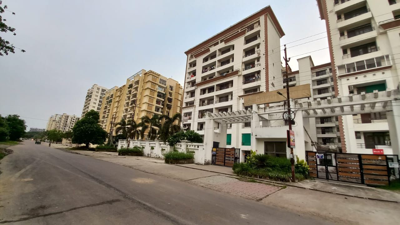 3 BHK Apartment For Sale in Minarets Royal Estate Apartment