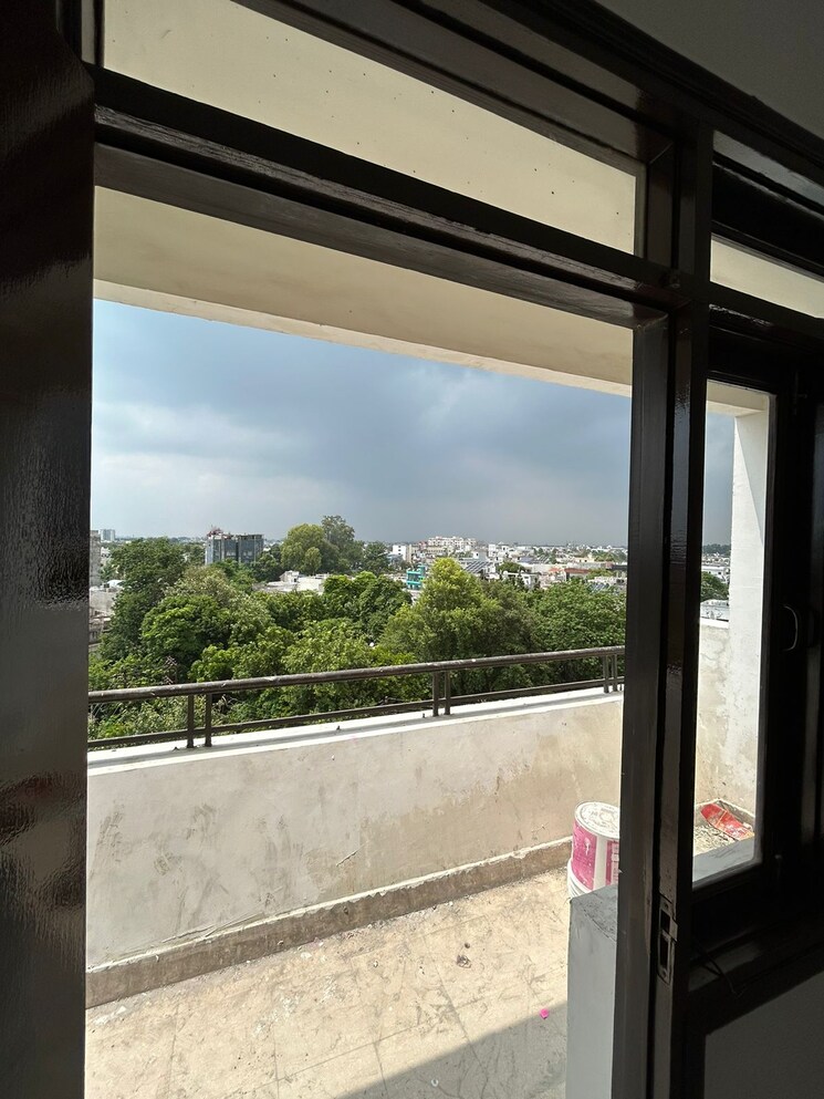 Balcony, minarets-royal-estate-apartment 3 Bedroom 1641 Sq.Ft. Apartment In Raebareli Road Lucknow 7775060