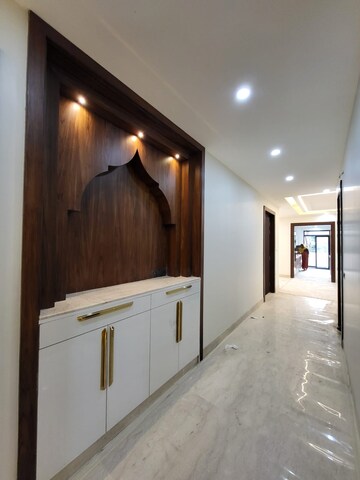  4 BHK Builder Floor at Sushant Lok 3, Sector 57 – for Sale
