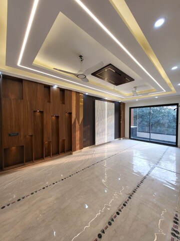 Living Room in 4 BHK Builder Floor at Sushant Lok 3, Sector 57 – for Sale