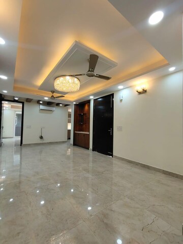 Room in 3.5 BHK Builder Floor at Ansal API Versalia, Sector 67a – for Sale