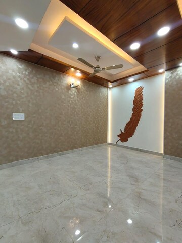 Bedroom in 3.5 BHK Builder Floor at Ansal API Versalia, Sector 67a – for Sale
