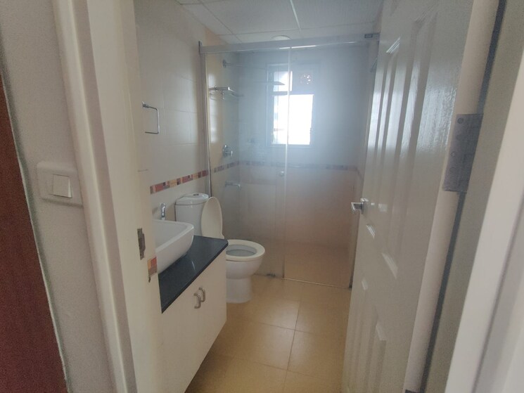 Bathroom, snn-raj-lakeview 4 Bedroom 3500 Sq.Ft. Apartment In Btm Layout Bangalore 7775221