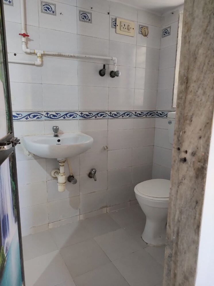 Bathroom, vrindavan-kunj 2 Bedroom 803 Sq.Ft. Apartment In Naigaon East Palghar 7775365