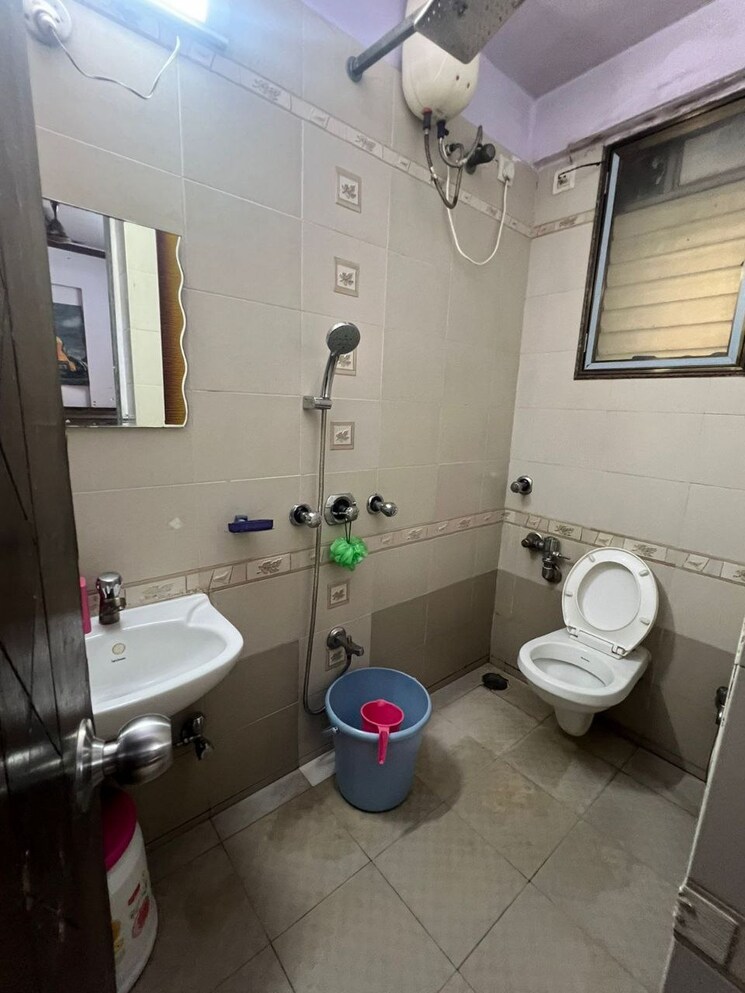 Bathroom, neelsidhi-tower 3 Bedroom 1150 Sq.Ft. Apartment In Vashi Sector 9 Navi Mumbai 7773391