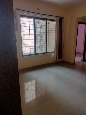 Room in 2 BHK Apartment at Everest Country Side, Kasarvadavali – for Sale