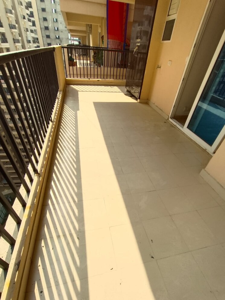 Balcony, gaur-city-2-16th-avenue 3.5 Bedroom 1600 Sq.Ft. Apartment In Sector 16c Greater Noida Greater Noida 7775662