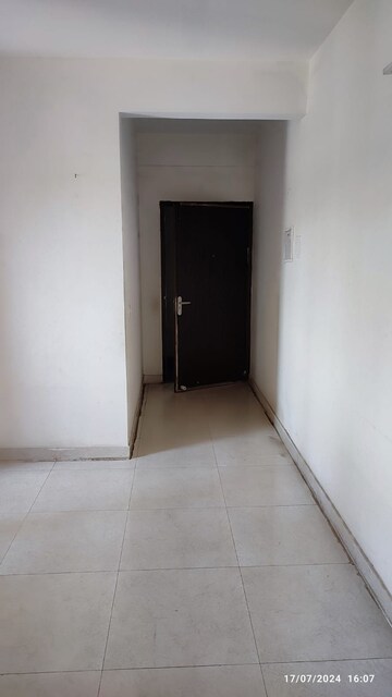 Room in 2 BHK Apartment at Shree Vardhman Green Court, Sector 90 – for Sale