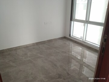 Room in 2 BHK Apartment at West View Apartment, Goregaon West – for Sale